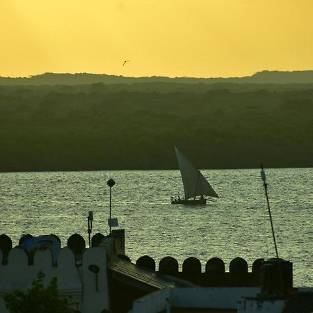 Jambohouse Lamu Bed & Breakfast Exterior foto
