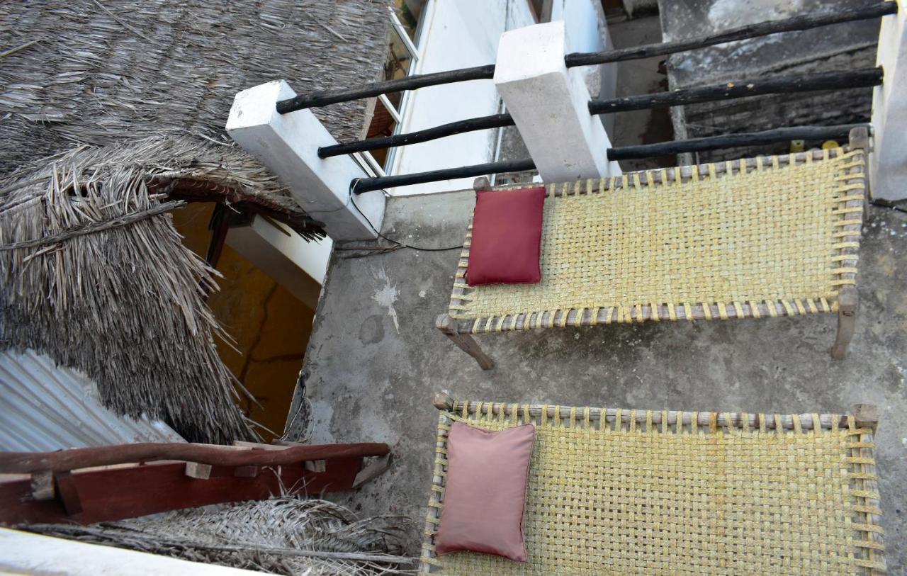 Jambohouse Lamu Bed & Breakfast Exterior foto